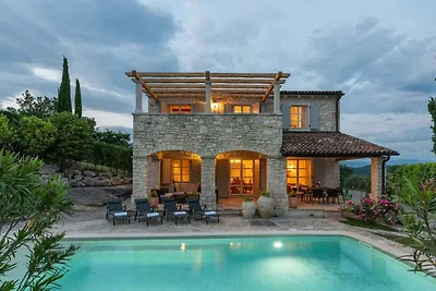 Villa mit Klimaanlage und Pool