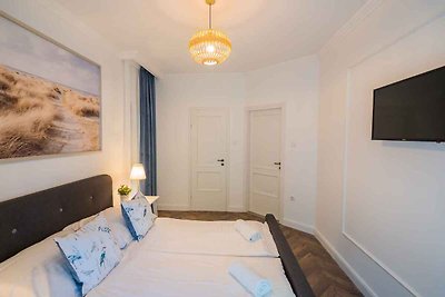 Ferienzimmer in Villa Csenge mit Fitnessraum 