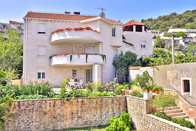 Ferienwohnung mit Terrasse und Geschirspüler