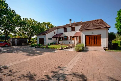 Ferienhaus mit Terrasse und Grill
