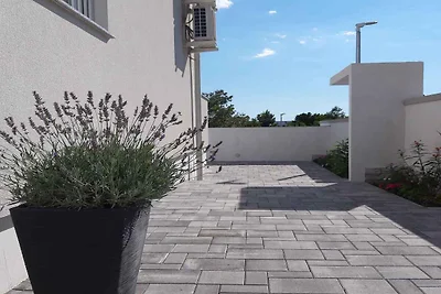 Ferienwohnung mit Pool und Grillterrasse