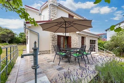 Ferienwohnung mit Klimaanlage und Terrasse