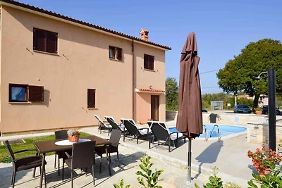 Ferienwohnung mit Klimaanlage und Pool