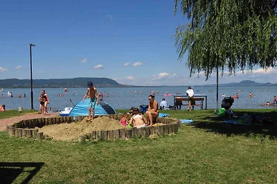 Ferienwohnung mit Kinderschaukel und