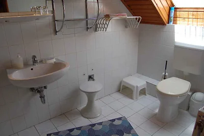 Ferienhaus mit Balkon und Klimaanlage