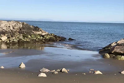 Ferienwohnung nahe dem Meer mit Klimaanlage u