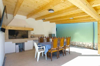 Ferienhaus mit Swimmingpool und überdachter