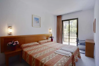 Hotelapartment mit Balkon, Klimaanlage und