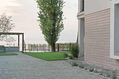 Studio mit Balatonpanorama