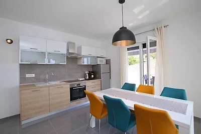 Ferienwohnung 100 m vom Strand mit Meerblick