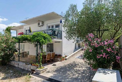 Ferienwohnung mit Terrasse und Grill, am Meer