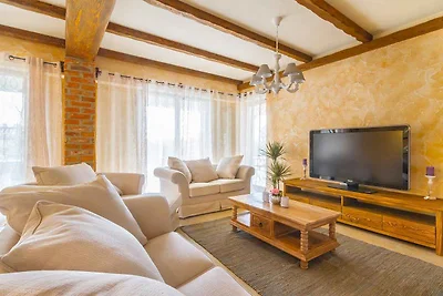 Villa mit Klimaanlage und Aussenpool