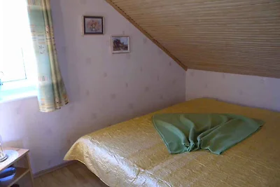 Ferienhaus mit Color-SAT-TV und Mikrowelle