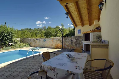 Ferienhaus mit privatem Pool und Aussendusche