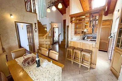 Ferienwohnung mit 3 Schlafzimmern und Balkon