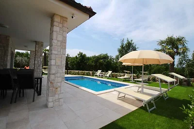 Villa mit Pool