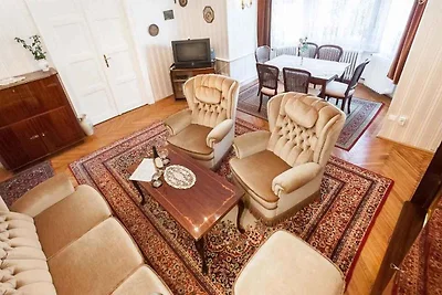 Ferienhaus mit Garten in toller Lage und bürg