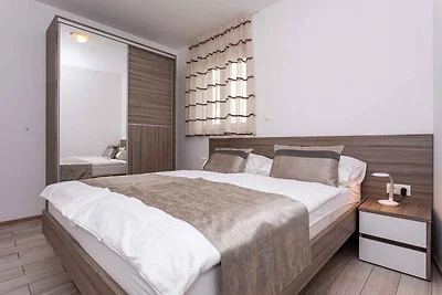 Ferienwohnung mit Klimaanlage und Terrasse