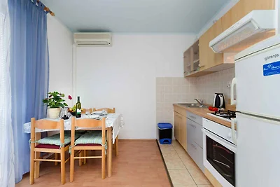 Ferienwohnung mit Klimaanlage und Balkon in