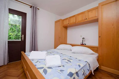 apartman za odmor Obiteljski odmor Lopar