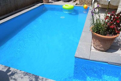 Ferienwohnung mit Pool, Klimaanlage und