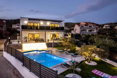 Traumhafte Villa in Vinišće mit eigenem Pool 