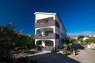Studio mit Balkon