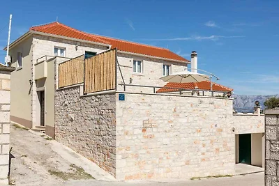 Villa mit Swimmingpool und Meerblick