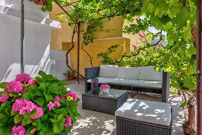 Ferienhaus mit Pool und Klimaanlage
