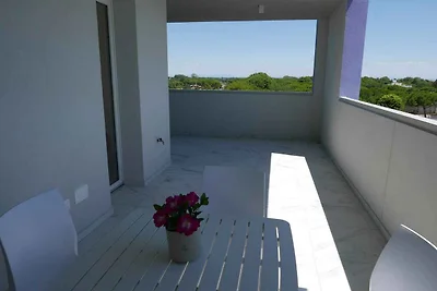 Studio mit Klimaanlage und Terrasse