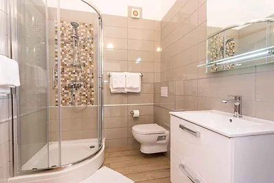 Ferienwohnung mit einen Balkon und Meerblick