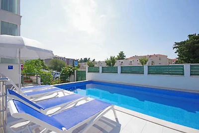 Studio mit Klimaanlage und Pool