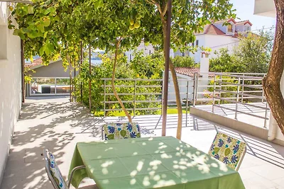 Ferienwohnung mit Pool und 80 m zum Strand