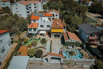 Ferienwohnung mit Balkon und Meerblick