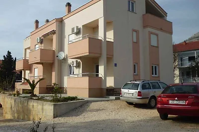 Studio mit Klimaanlage und Balkon