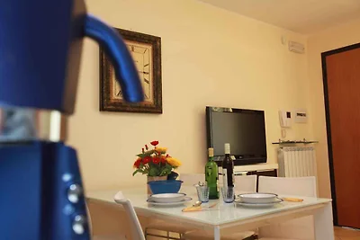 Ferienwohnung mit Terrasse und Klimaanage