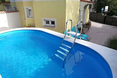 Villa mit Internetzugang und Pool