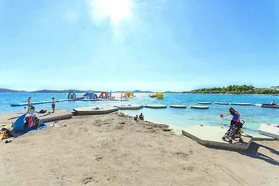 Gemütliche Ferienwohnung AS in Vodice mit Gar