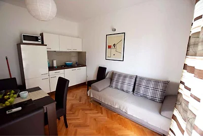Ferienwohnung mit Garten und Klimaanlage