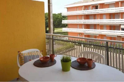 Studio mit Klimaanlage und Balkon