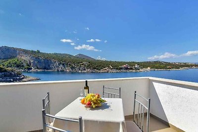 Ferienwohnung am Meer mit Balkon