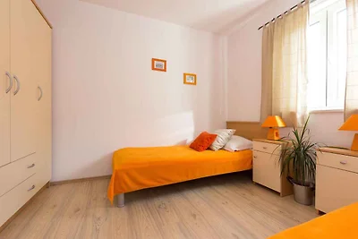 Ferienwohnung mit Terrasse und Klimaanlage
