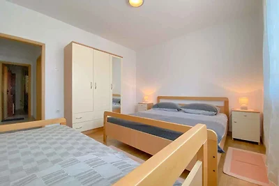 Ferienwohnung mit Klimaanlage, WLAN, Balkon m