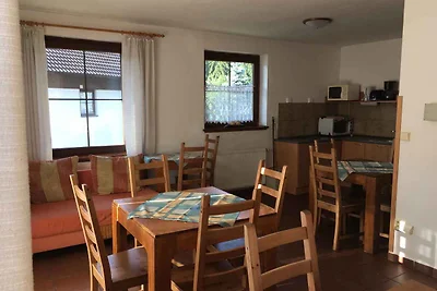 Ferienwohnung mit eigenem Eingang im Skiort