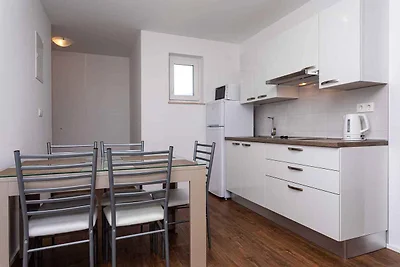 Ferienwohnung mit Klimaanlage und Balkon