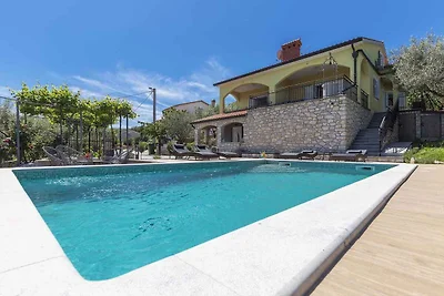 Ferienhaus mit Poolnutzung, Terrasse und