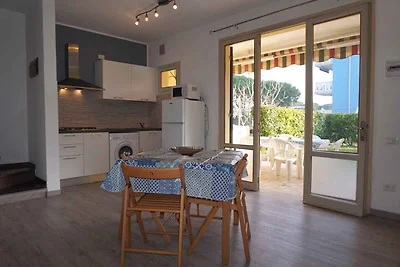 Ferienhaus im Feriendorf mit Schwimmbad