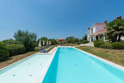 Villa mit Terrasse, Klima und Pool