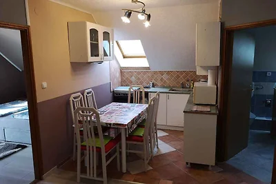 Ferienwohnung mit Garten und Kinderschaukel