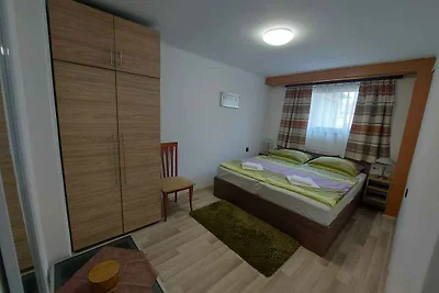 Ferienwohnung mit grossem Garten, Internet un